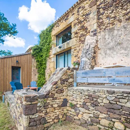 Holiday home Tranquil In With Garden *